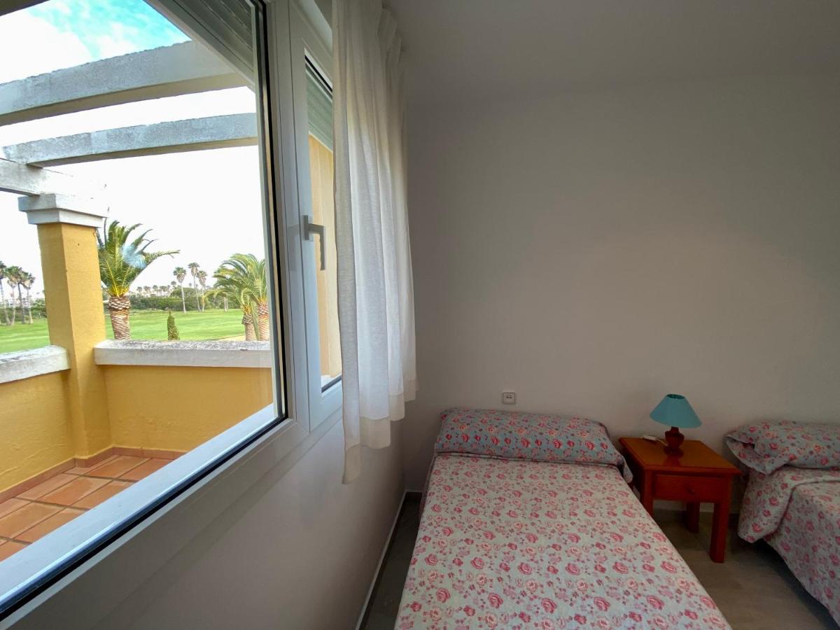 Villa Entre Hoyos Y La Playa Grupo Ac Gestion Novo Sancti Petri Exterior foto